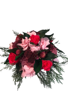 Rose e Ortensie stabilizzate con altri  fiori naturali. Spedizione Gratuita.