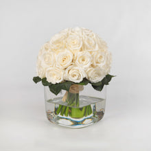 Carica l&#39;immagine nel visualizzatore di Gallery, Bouquet con Rose stabilizzate realizzato con effetto acqua. Déco Fleurs - Composizioni di fiori artificiali Fiori Finti Roma Fiori artificiali Roma