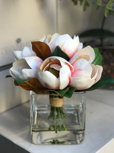 Bouquet di Magnolie artificiali con effetto acqua